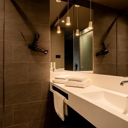 Otel Zleep 3*